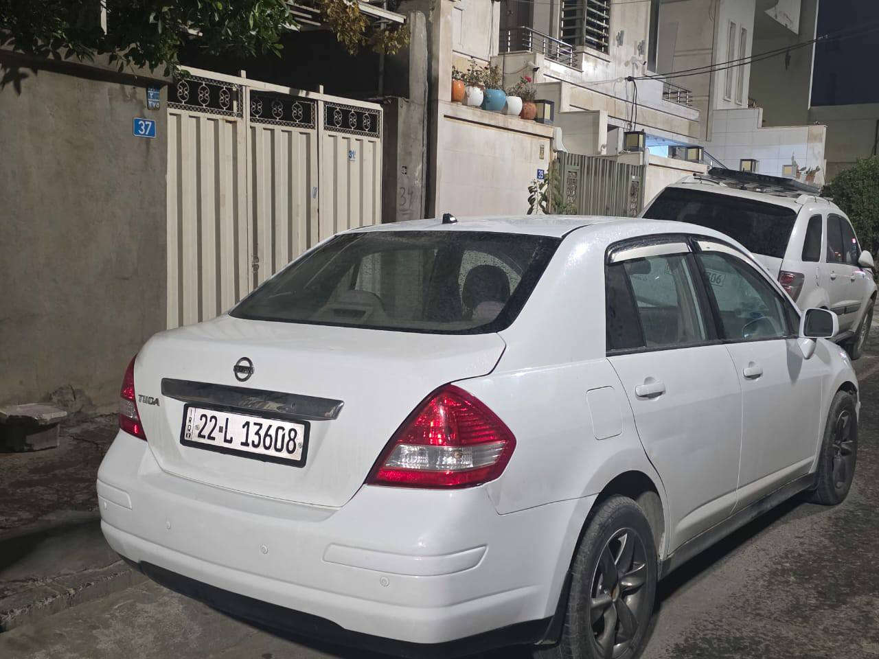 تێدا مۆدێل ٢٠١١ ڕەنگی سپی ، مەکینە 2.0 بێ سبوغ ، ٣٫٤ جێگا تعدیل ، گێر و مەکینە و تەبیرد بە شەرت ، سەنەوی نوێ  ، شاشە و کامیرە حەساس ی پشتەوە ،سەیارەکە رونی تازە گۆرەیە ،٤ تایەی نوێی لەسەرە ،  هەمامی ناوی و دەری تازە کراوە ،جاهیزە 105 معامەله
0750 636 61 63 wats app أربيل, العراق
