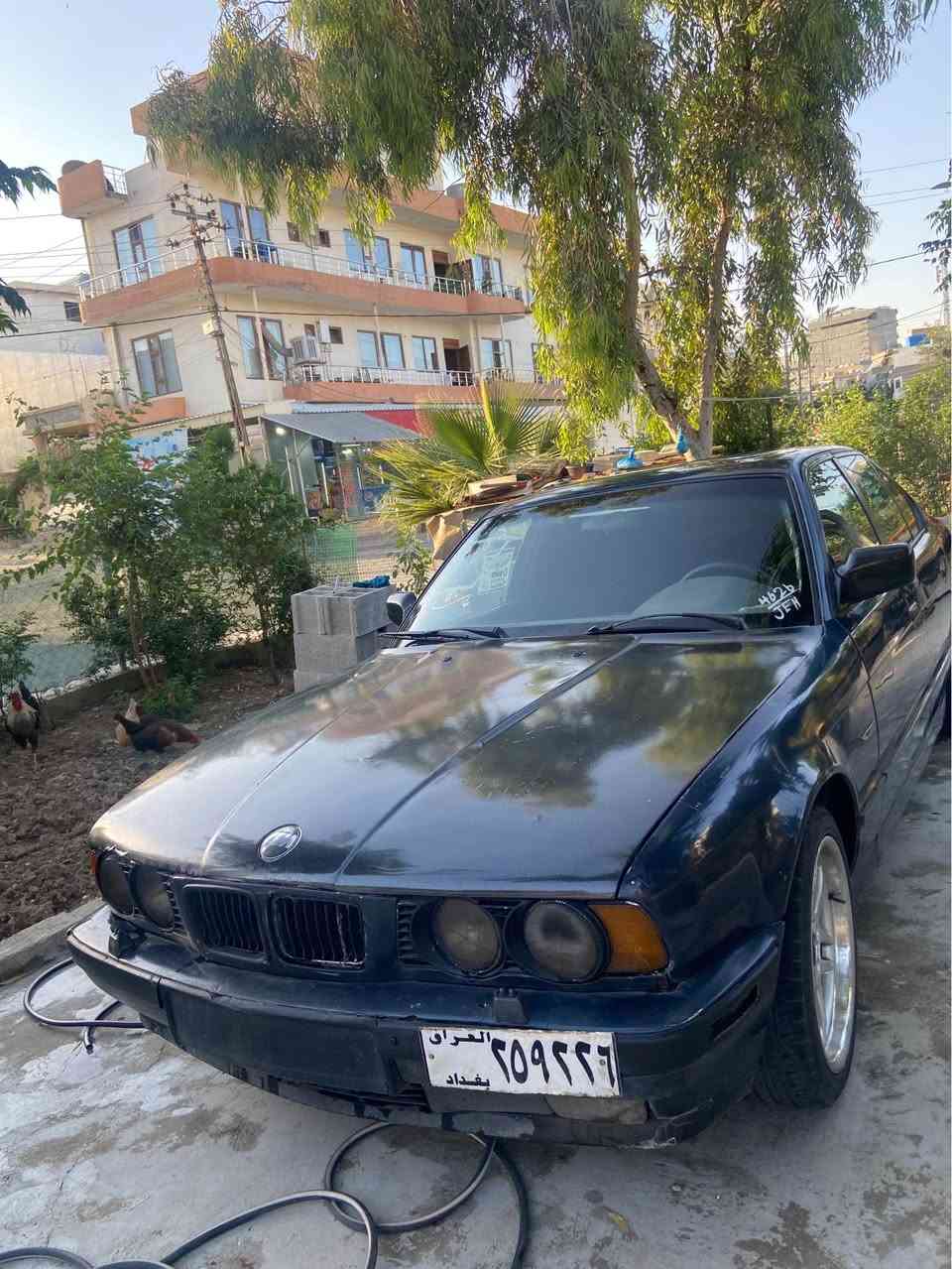 بیئێم مۆدێل ١٩٩٢ مەکینە ٥٣٠ فەل گێڕ و مەکینەی تازە تەشفیت کراوە قوەتی یەک ٤٤ هەیە بەس مەشەڵای ئەوێت بە شەرتی گێڕ و مەکینە سلاید و ٤ جام کارەباو کوشن هیتەر و ABS ئاڕمی سلێمانیە بەس ئاڕمەکەی ون بوەو کتابی بۆ کراوە ساحێبی دیارە بەس من هەر ئاوا ئەیفرۆشم  سعریشی داوای ٣٤ معامەلەیەکی برایانە ڕەقەم تەلەفون و واتساب *********** السليمانية, العراق
