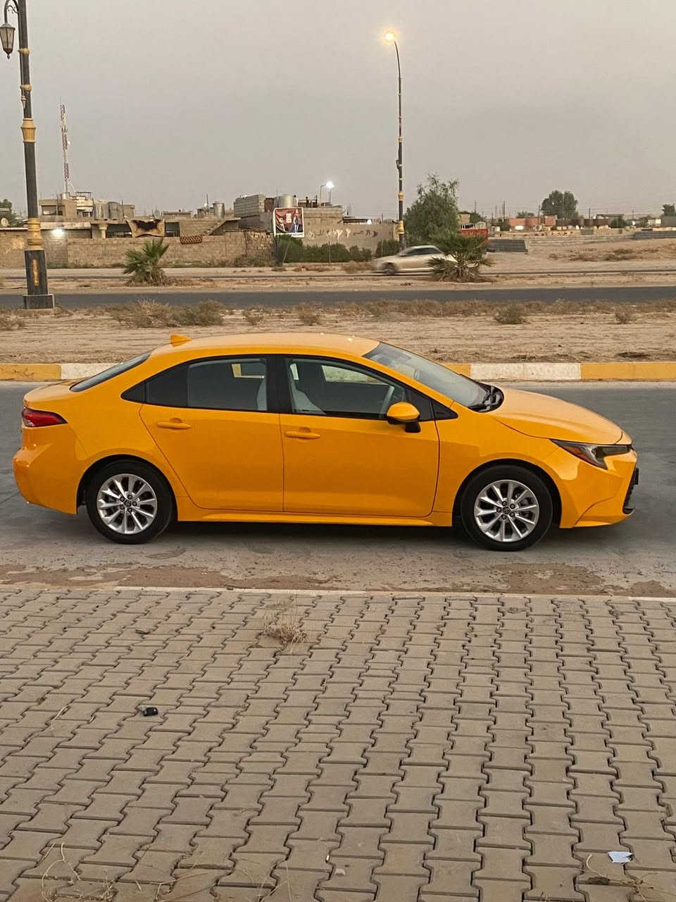 سلام وعليكم 
للبيع فقط كورلا 2020 كير ومحرك شرط سياره ماشيه 130 ميل ضررها بونيد امبدل وجامرلغ تصفيه بيها اصبع بلشاصي سياره غاز وبانزين السياره نضيفه وحلوه اكثر من الصوره 
 155 وبيها مجال للشراي ***********
