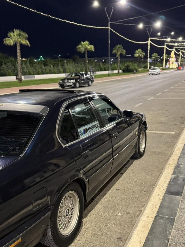 سەرەتا بە ناوی خوای گەورە
BMW 525 

مۆدێل :١٩٩٣

ڕەنگ ی سەیارەکە ڕەش ی درۆزنە جوانتین ڕەنگ

سەیارەکە شتێک ی جوان و پاکە 

ئاڕمە

چوار جام کارەبا

کوشن جلد

تەبرید سارد

تەبرید گەرم

سڵایید

گێر ئۆتۆماتیک

مەزبووت و بێ کێشە و موشکیلە

گێر و مەکینەش پاک و خاوێن و جوان

بۆ نرخی سەیارەکە پەیوەندی بکەن 

***********

***********
