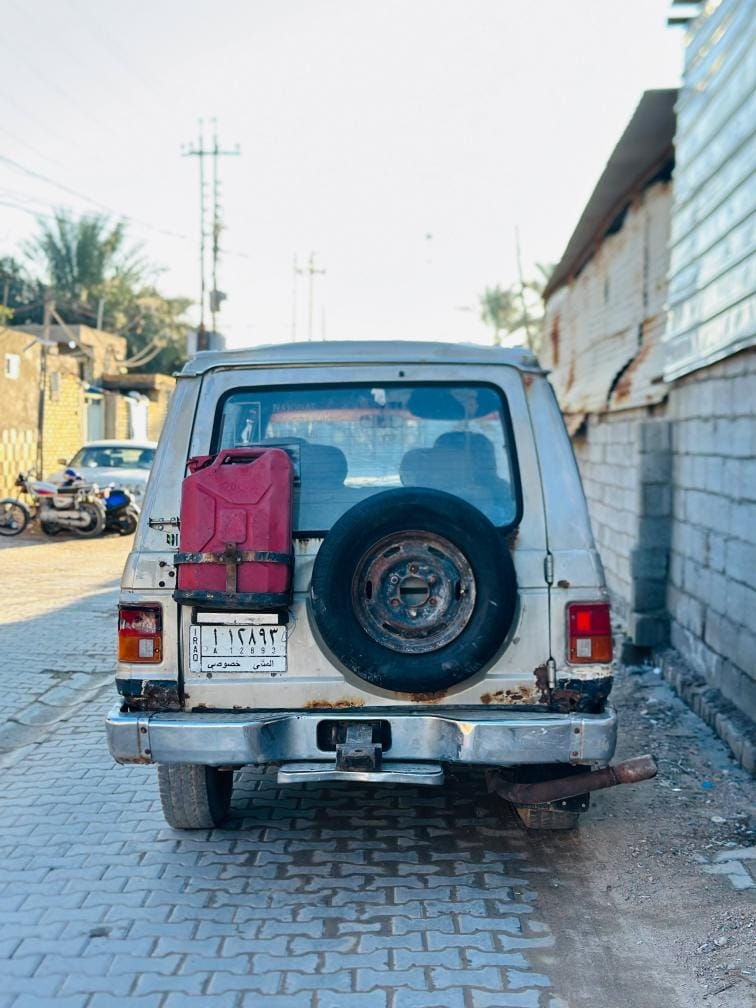 جيب باجيرو مديل 90 كير ومكينة تيوتة اوتماتيك
 رقم مثنى كهربايات كلهة شغالة للمراوس او بيع سعرهة 35
مكاني رميثة ***********
