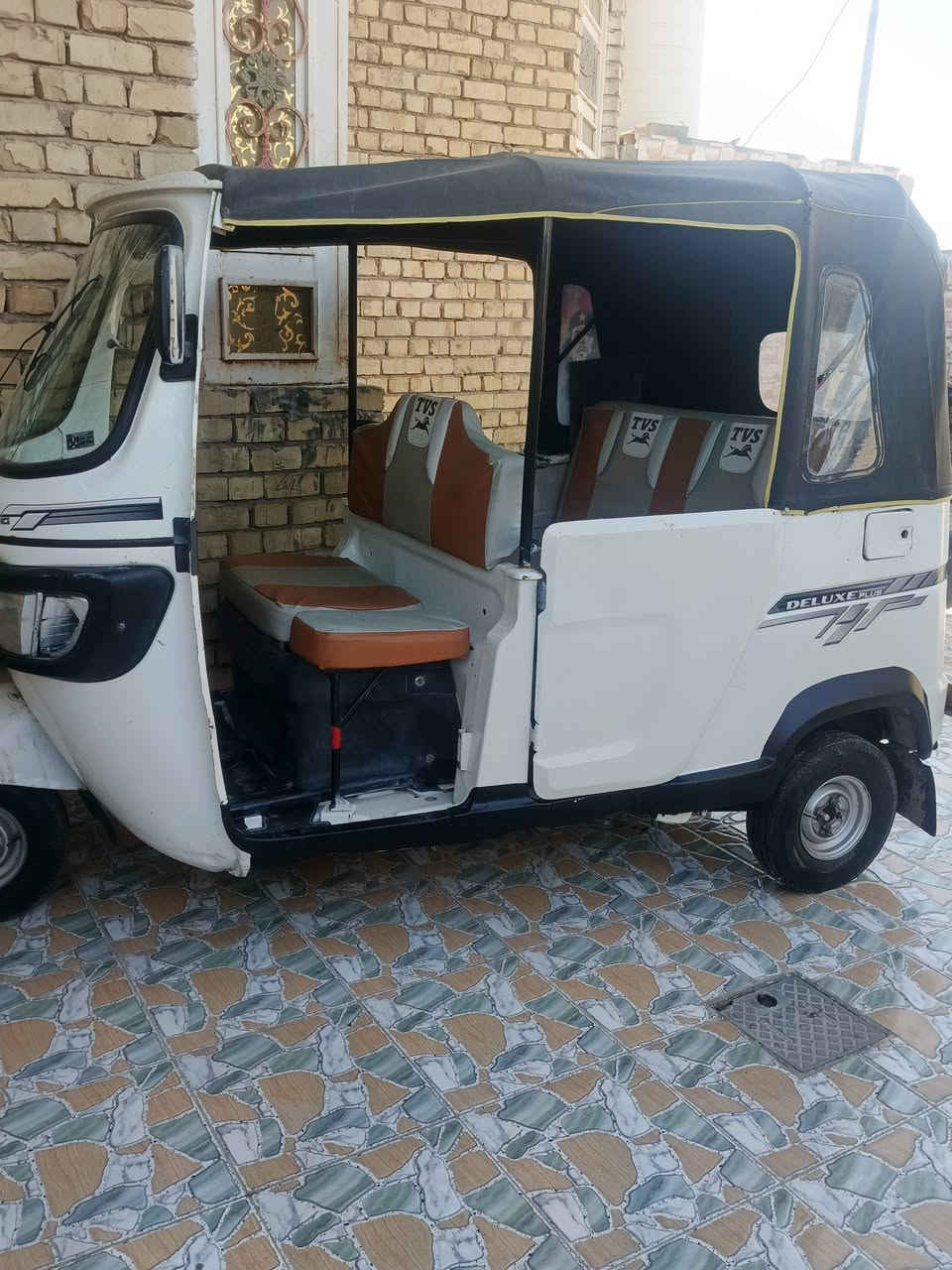 للبيع تكتك 22تيفيس رقم واسط تكتك مكفوله بس خياسات معمرات ***********
