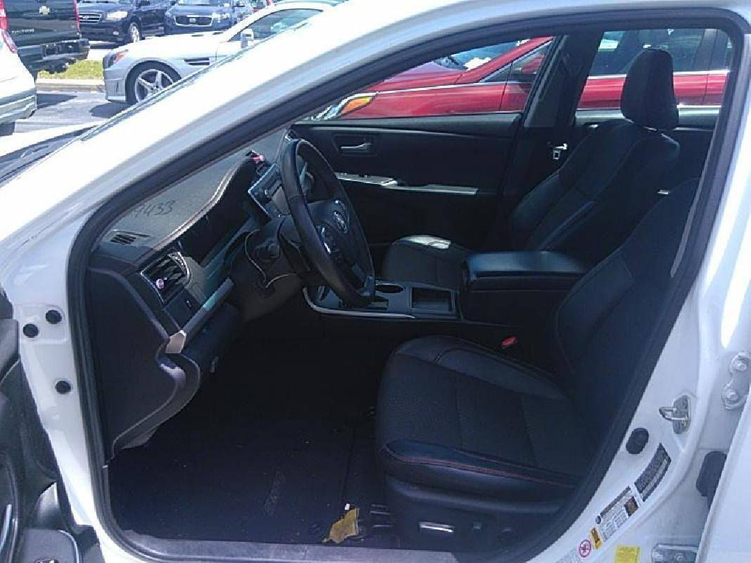 مكان السيارة الانبار الحبانيه
كامري موديل ٢٠١٧ 
مواصفات SE 
داخل لون أسود 
رقم سليمانيه 

صور الحادث بالمنشور
بجم كبس 

ايرباك ستيرن ودشبول سليم 
سيارة كلش نظيفة 
ماشي72الف
سعر178

***********
