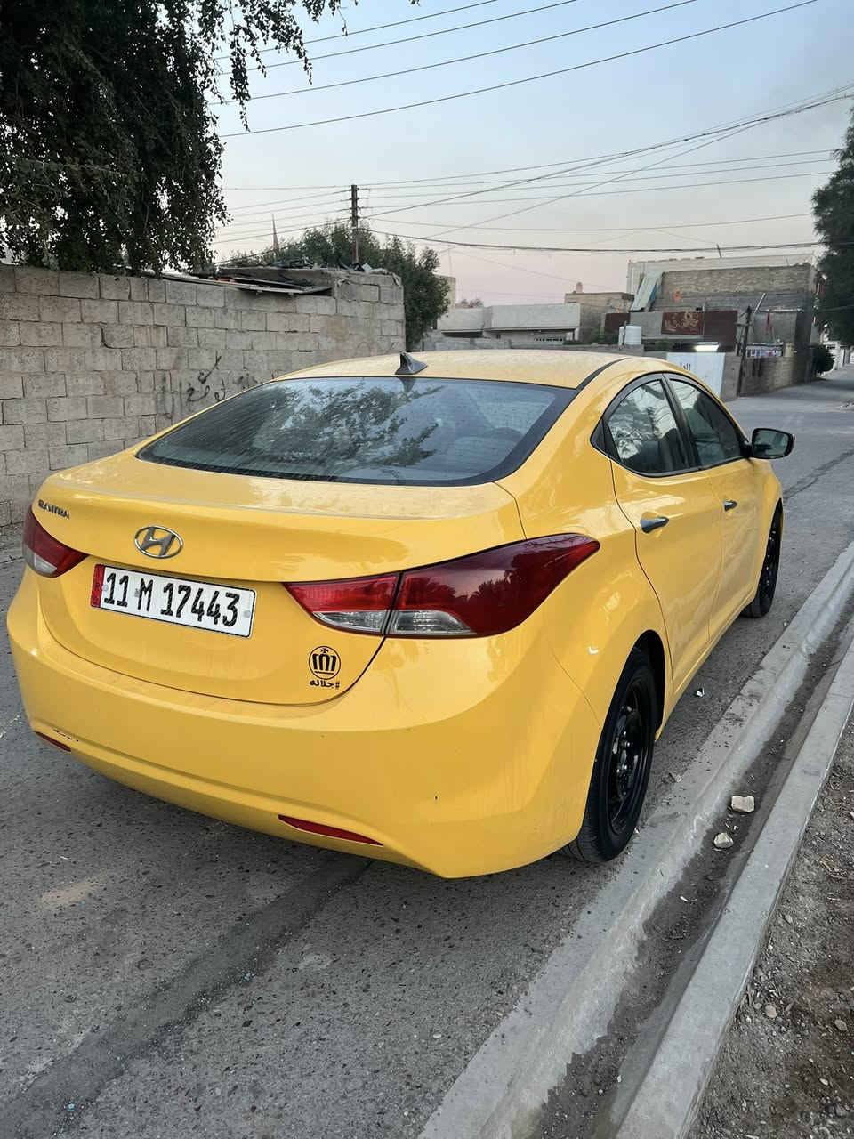 سلام عليكم الانتره موديل 2013 امريكه حادث بس بنيد سياره صبغه ثانيه حلوه السياره كير مكينه ممفتوحات صدر جديد كهربائيات كله شغاله تخم تاير نضيف السياره بوجهه للشارع احله من الصور سنويه جديده رقم جديد الرقم *********** مكاني بغداد المعامل العماري مقابل شركه الأثير السعر 102 بيهه مجال بسيط
