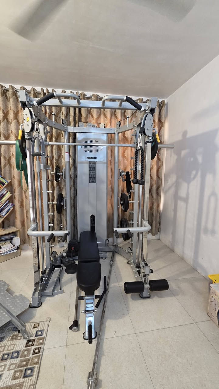 ملتي جيم منزلي الوزن الخاص بيه 80 كيلو مع مسطبة قابلة للتعديل وشفت أولمبي مع اوزان قرصين 20,وقرصين 15, وقرصين 10,وقرصين 5...السعر مليون ونص..
***********
