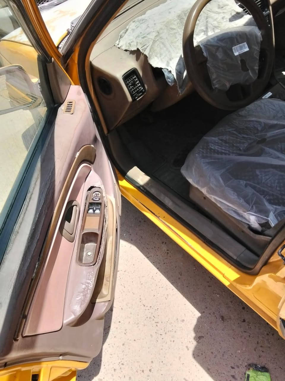 سلام عليكم لميس موديل ٢٠١٣ مكينه فرنسي جديده وكير وصدر وتبريد خير من الله سياه مابيها صبغ بلادي بس دواير معمرات فقط مكاني البياع رقمه بغداد انكليزي سعره ٣٠ ***********
