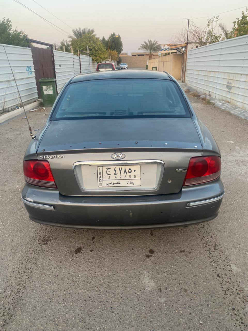 السلام عليكم سوناتا وفورد 2004 سته سلندر 2700 سياره مصبوغه عام كير محرك مكفول تبريد ممتاز  باتري جديد عربانه خلفيه جديده شاشه كامره لايت زنون عدسه غرفتها كلش نضيفه داخل صاج سياره مال جناي تفاصيل اكثر عن السياره إتصال/ مكان السياره بغداد حي الجهاد السعر 65 وبيها مجال للشراي 
مكلف بالنشر رقم صاحب السيارة ***********
