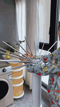 منشر ملابس دوار
نشر وتجفيف الملابس بكفاءة داخل المنزل أو في الهواء الطلق.
مناسب للملابس، المناشف، وأغطية الأسرة.
تصميم دوّار يسهل الوصول لجميع الجهات دون الحاجة لنقل المنشر.
تصميم بقاعدة ثلاثية ثابتة لضمان الاستقرار.
حواف دائرية ناعمة تحمي الملابس من التلف.
آلية طي سهلة لتوفير المساحة عند التخزين.
هيكل معدني من الحديد بجودة عالية ومتانة ممتازة.
أذرع بعرض كبير لتوزيع الملابس بشكل متوازن.
تصميم مانع لانزلاق الملابس بفضل سطح القضبان المزخرف.
منشر ملابس دوار معدني قابل للطي.
قاعدة ثلاثية قابلة للتركيب والفك.
السعر 🦋🦄40 الف توصيل مجاني
  لطلب و استفسار مراسلتنا على واتساب ***********#النور للاثاث المنزلي🦋💕
- #اجهزة_كهربائية
- #شركات_كهربائية
- #اجهزة_منزلية
- #تكنولوجيا_كهربائية
- #كهرباء_وأجهزة
- #أجهزة_المنزل_الذكية
- #كهرباء_الاستقبال
- #شركات_تكنولوجيا_الكهرباء
- #أجهزة_كهربائية_مبتكرة
