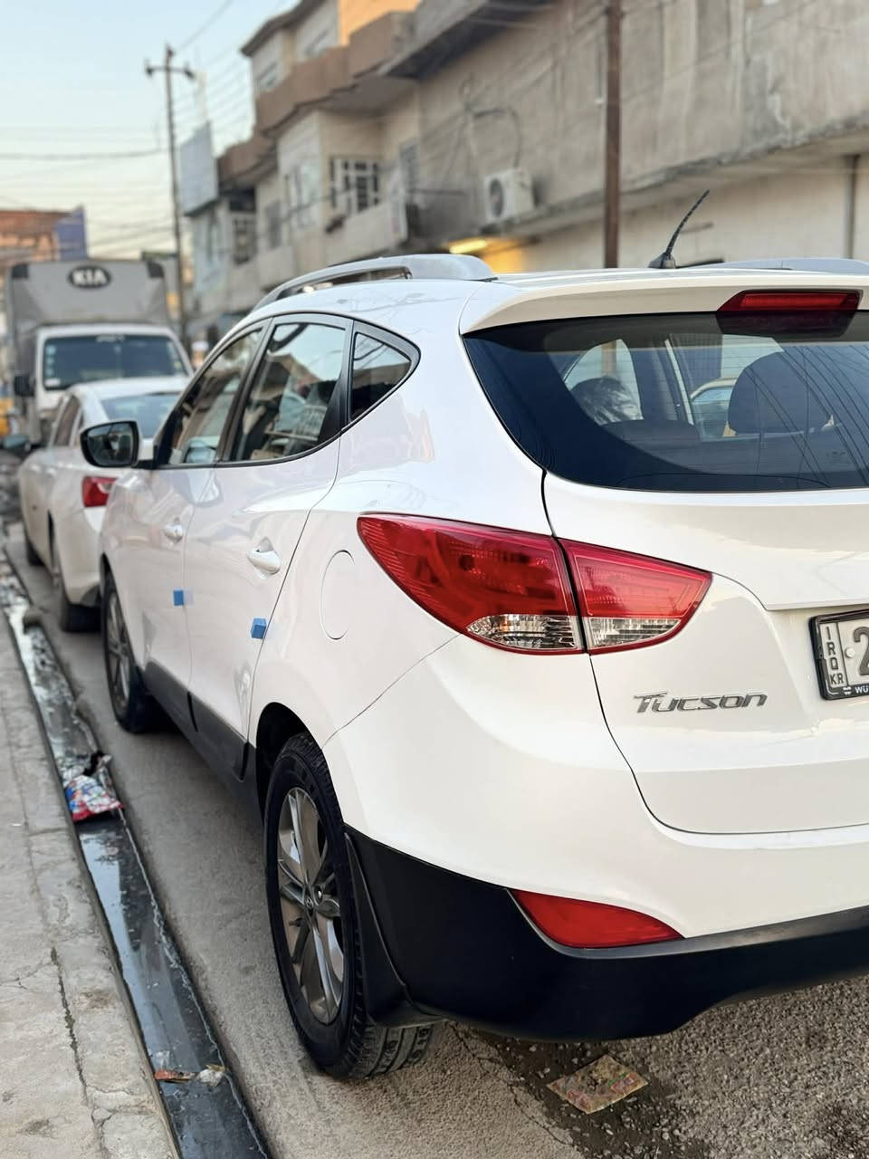 السلام عليكم ورحمة الله وبركاته سياره للبيع توكسن 2015 سياره جديدة السعر 170
محرك شرط... 
كير شرط... 
مواصفات
شاشه
تبريد قطعتين ثلج
كشنات جلد
خمسه ويل
ليت زينون عالي ناصي بلاجكتور
موصفات التوكسن معروف
سياره جديدة ماتصرف عليها كلشي
كورك *********** تواصل واتساب
زين ***********....
