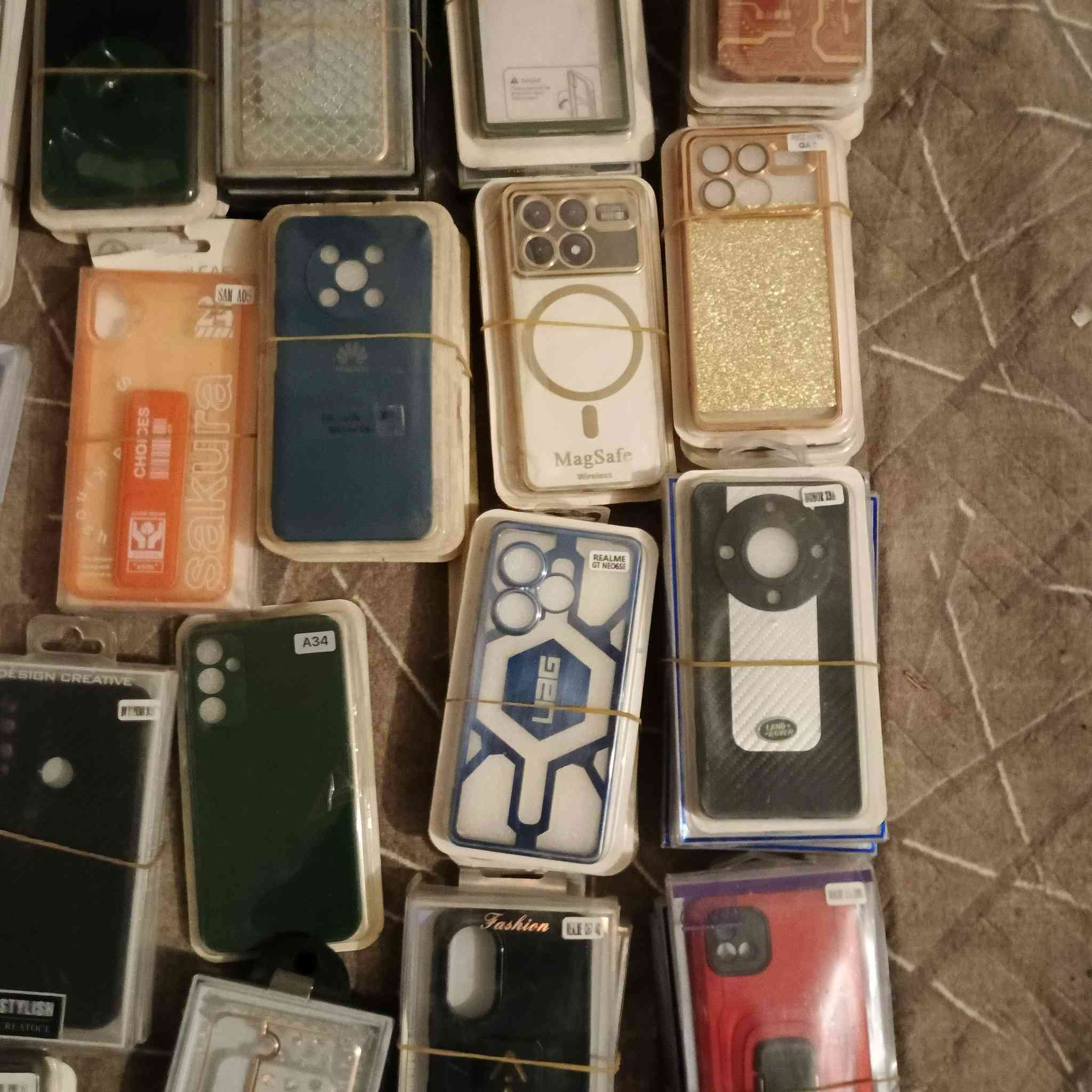 عندي كفرات كل موديلات حديث. ابيع. شلع  ريدمي  ريملي سة مسونج انفينكس  پوكو هونر كل انواع مشكل  انا محتاج عزل محل    ١٠٠قطعه كيبل هديه      ٨٠٠ قطعه كفرات سعرهم ٢٢٥الف توصيل مجاني اي محافظه   اي يحب يريدها  تعال خاص او. ارسلي واتسئاب ***********
