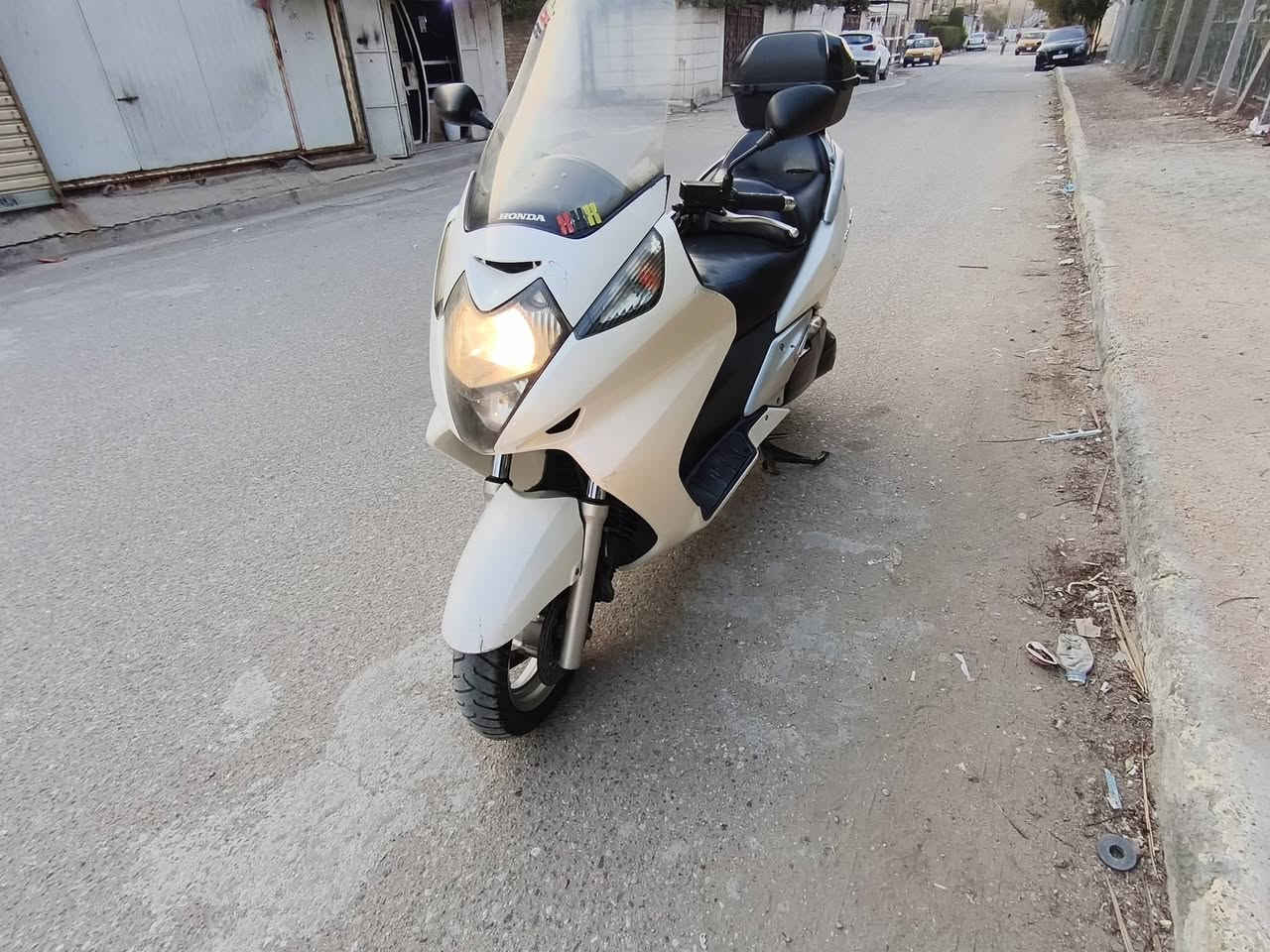 السلام عليكم سلفر ونج 600 كفاله عامه العنوان بغداد بلديات السعر 2300 وبيه مجال ***********
