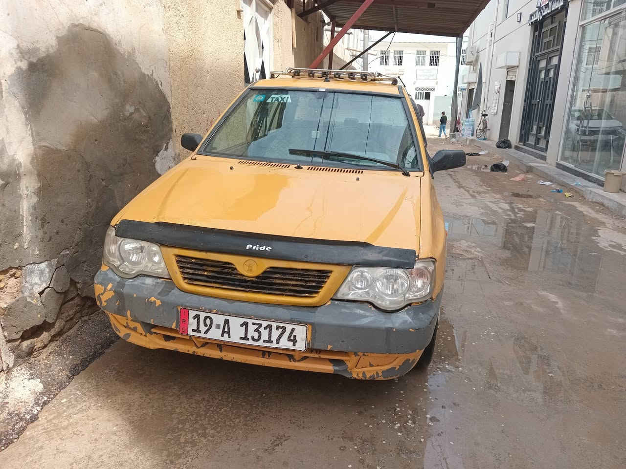 سلام عليكم سايبة منغولي للبيع موديل 10مصفره هيئه وغرامات رقم انكليزي بيهه ضربه جاملغ خلف السائق ومعدله مثل مشوف بالصوره حداديه جديده تخم تاير جواهه ومكينه خير من الله السعر 22 وبيهه مجال مكاني ديوانيه قضاء الشامية وهاذ رقمي للاستفسار ***********
