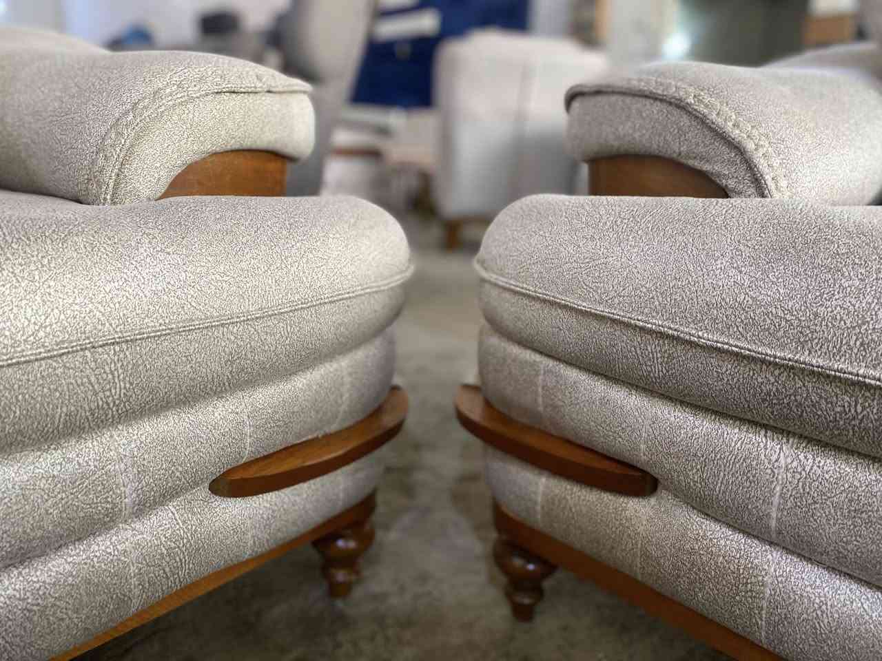 ‏‏‏‏يالله يتم بفضل الله تفريغ حاوية تخم مستورد🔥

تخم مودرن استيرادنا الخاص ١٠ مقاعد 
كوالتي عالي مواصفات عمل راقية جداً 
خشب زان مطعم بجميع الاركان الارجل زان 
الاسفنج سوفت طبي
قماش وتر بروف بوهيمي اصلي
نظام قلاب سرير

ضمان ٣ سنوات 🔴

السعر  ٨٥٠  الف 🔥🔥

متوفر بالنقد والاقساط على الماستر كارد📍📍

تم وصول تريلة جديدة اسعار بلااااااشششش

اسعارنا الانسب في العراق 🔥🔥
عروض وخصومات لأصحاب الحاويات

📍 العنوان:
بابل – الهاشمية – تقاطع السياحي

📩 للحجز ومعرفة الأسعار:
راسل الصفحة أو واتساب 👇

077 77715889 ☎️

✨ جرب… واحكم بنفسك …

#معرض_الحربي_ابو_عبدلله_لتجارة_الاثاث_المنزلي_الجديد_والمتسعمل
#بابل #ديوان #تخم #تسگام #جملة‏‏‏‏ ‏
