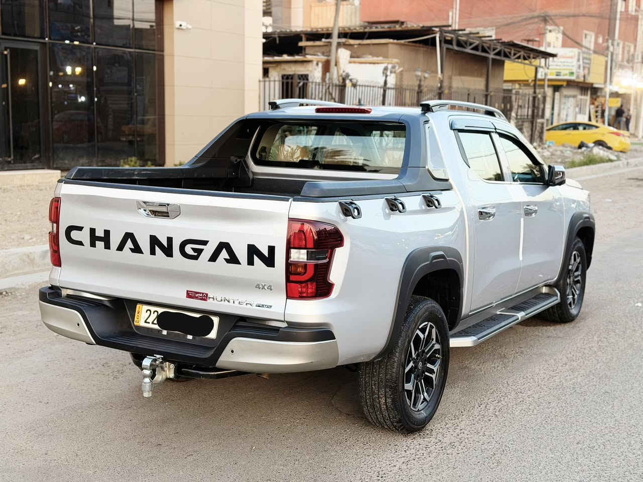 شانجان هانتر بلس 2025 رقم اربيل تحويل او وكاله
ضمان لمدة 5 سنوات او 100 الف كيلو متر 
السيارة جديدة ماشية 29 الف KM 
بيها بارد صغير بكصه البنيد الباقي كفاله عامه
المواصفات فول 1/1  فور ويل 4x4
محرك 2000 تيربو قوي جدا و سريعه جداً 
السيارة اقتصادية وبدون اي دوانز بالبانزين العادي 
بصمة تشغيل وابواب وتشغيل عن بعد 
شاشة متصلة متعدده الاستخدام متعدده وضعيات القيادة 
كشنات جلد وكهرباء وتبريد بالكشنات تبريد امامي خلفي 
سايد بريك بصمة تحكمات استيرن جهتين 
كاميرا خلفية وجانبية  ليد نهاري والانارة ليد 
وبعد مواصفات هوايه سستم درع و بدي كامله 
مكاني بغداد شارع فلسطين عارضها ب 205$ بيها مجال بسيط
اي استفسار ***********
