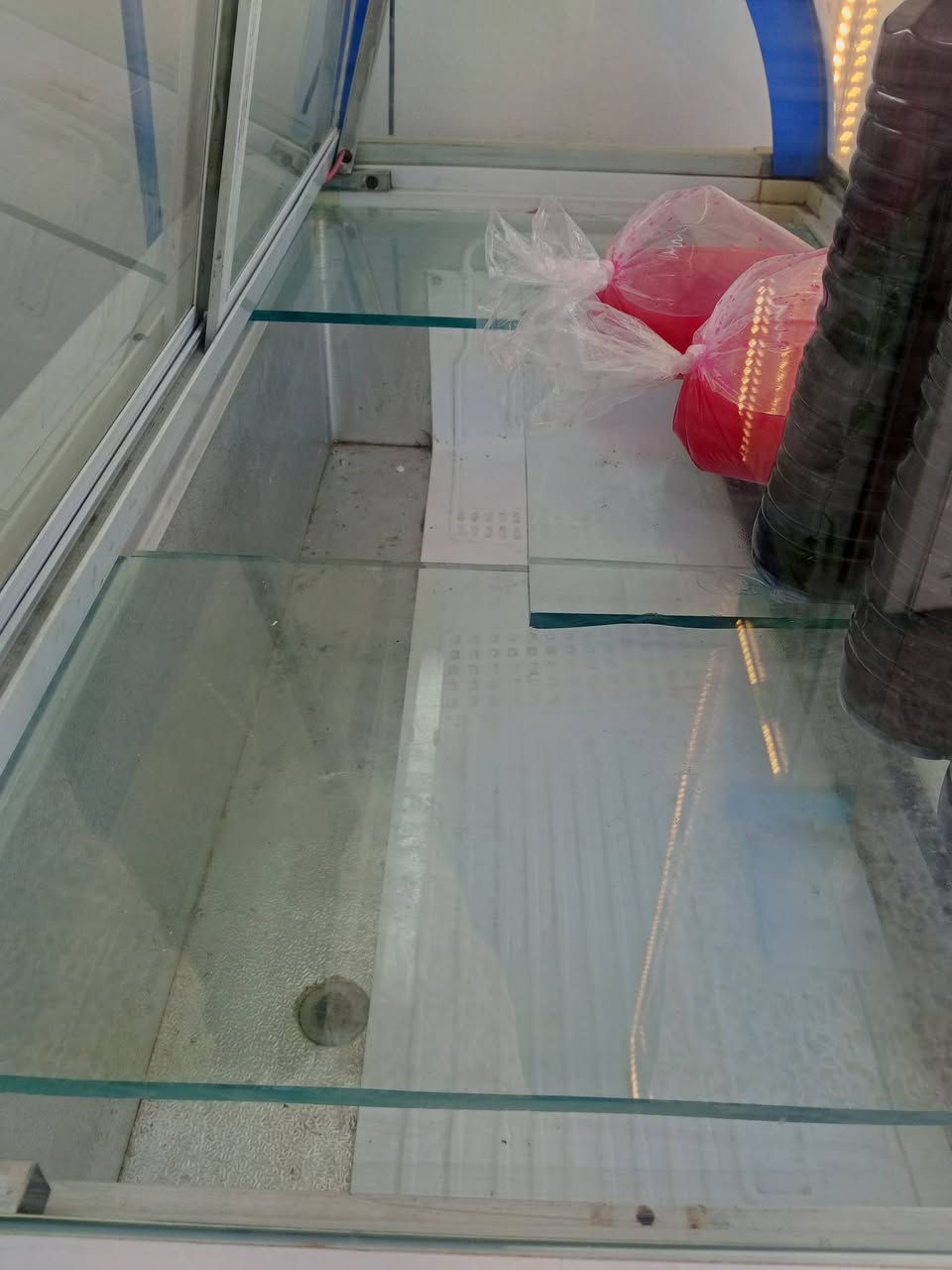 براد تبريد للبيع
السعر 600
شغال تجي تفحص بيدك 
اني مشتري بمليون 
محتاج عارضات عمودي


**إذا كنت صاحب هذا الإعلان وتريد حذفه لأي سبب، رجاءا أرسل رسالة إلى الدعم الفني**