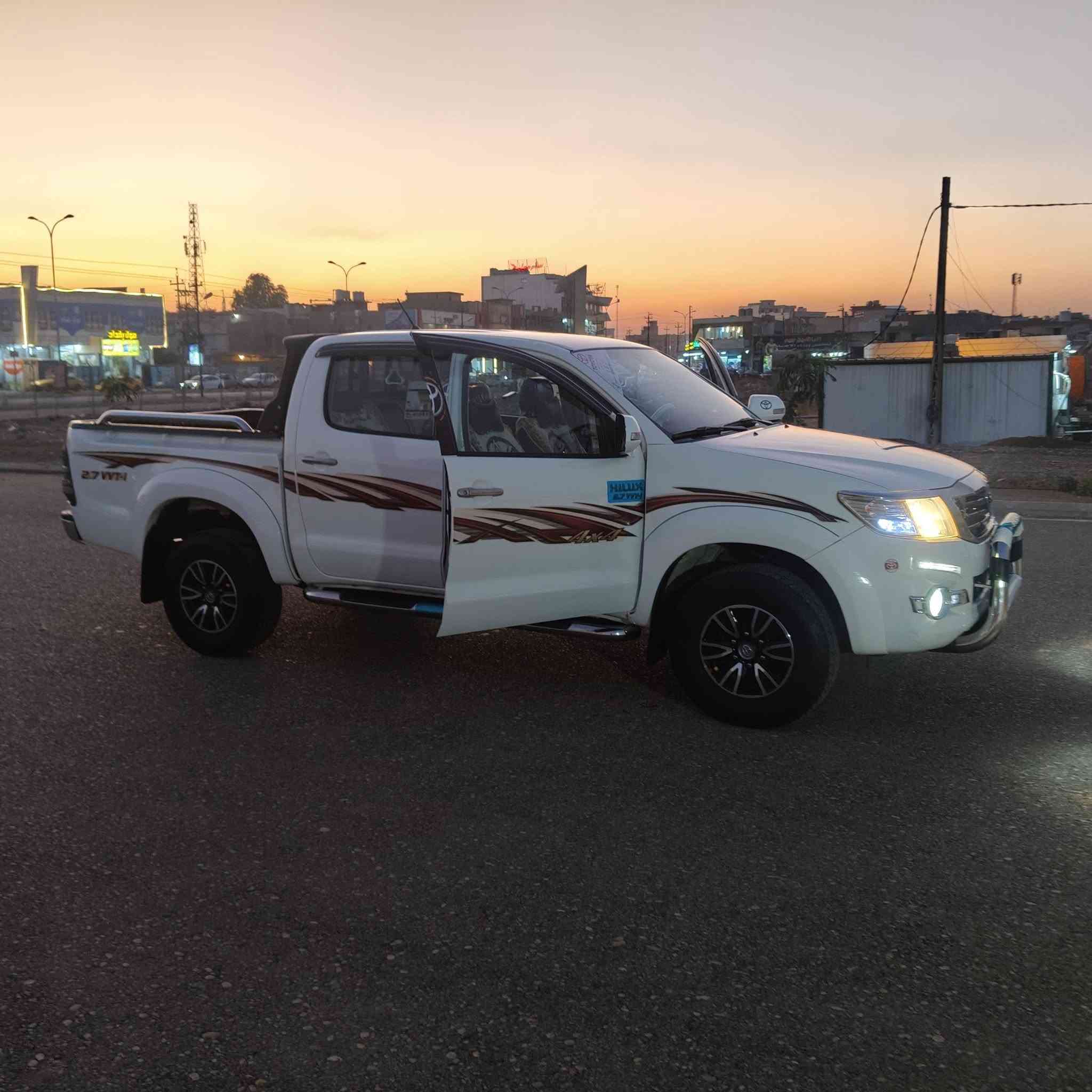 فور ويل موديل 2014 فول مواصفات سيد نهرو 
كير ومكينة دواخل شاصي كله شرط 
سياره كلين فول فول رقم دولي اربيل سنوية لحد 29 
شرط التحويل والغرامات سياره كلين 
السعر / 250 
عنوان/ كركوك
استفسار/ ***********
