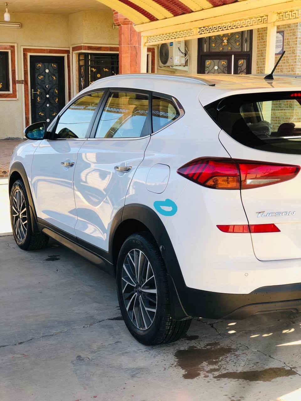 السلام عليكم
توسان ٢٠١٩ خليجي مكفوله بيهه ملاحضتين موضحات
المواصفات
سويج.. كشنات جلد.. كشن كهرباء.. سايد بريك رجل 
حساس خلفي.. كاميرا.. لد امامي خلفي.. مري شفط 
محرك ٢٠٠٠ مكفول.. تبريد قطعتين.. ماشيه ١٠٤
مكان السياره صلاح الدين بلد.. السعر ١٩٣
***********
