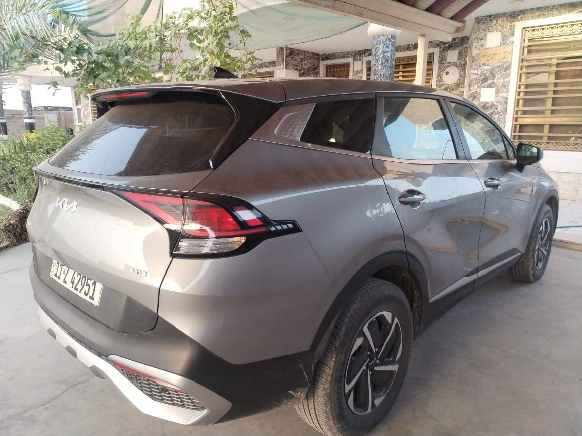 سبورتج هابرد ٢٠٢٣ وارد  أمريكي حادث جاملغين و بنيد وبدون أي دواخل مبدلات نفس اللون السيارة بدون صبغ السيارة ماشية ١٨ الف نصف مواصفات السعر ١٨٥ بيهة مجال *********** ابو عبد الله
