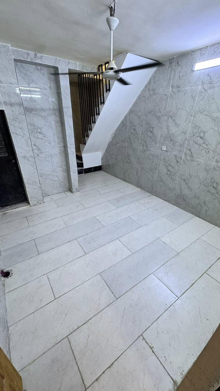 سعر مميز ✨ 
الموقع📍بغداد الجديدة قرب البيت الصيني والطاقة
مساحه 42✨
واجهة 4✨
نزال 11✨
سعر 💵105 مليون فقط ✨ 
ملاحظة: قابل للاستثمار يتأجر ب450 ✨ 
مصطفى الوسيط  📞 
***********
***********
