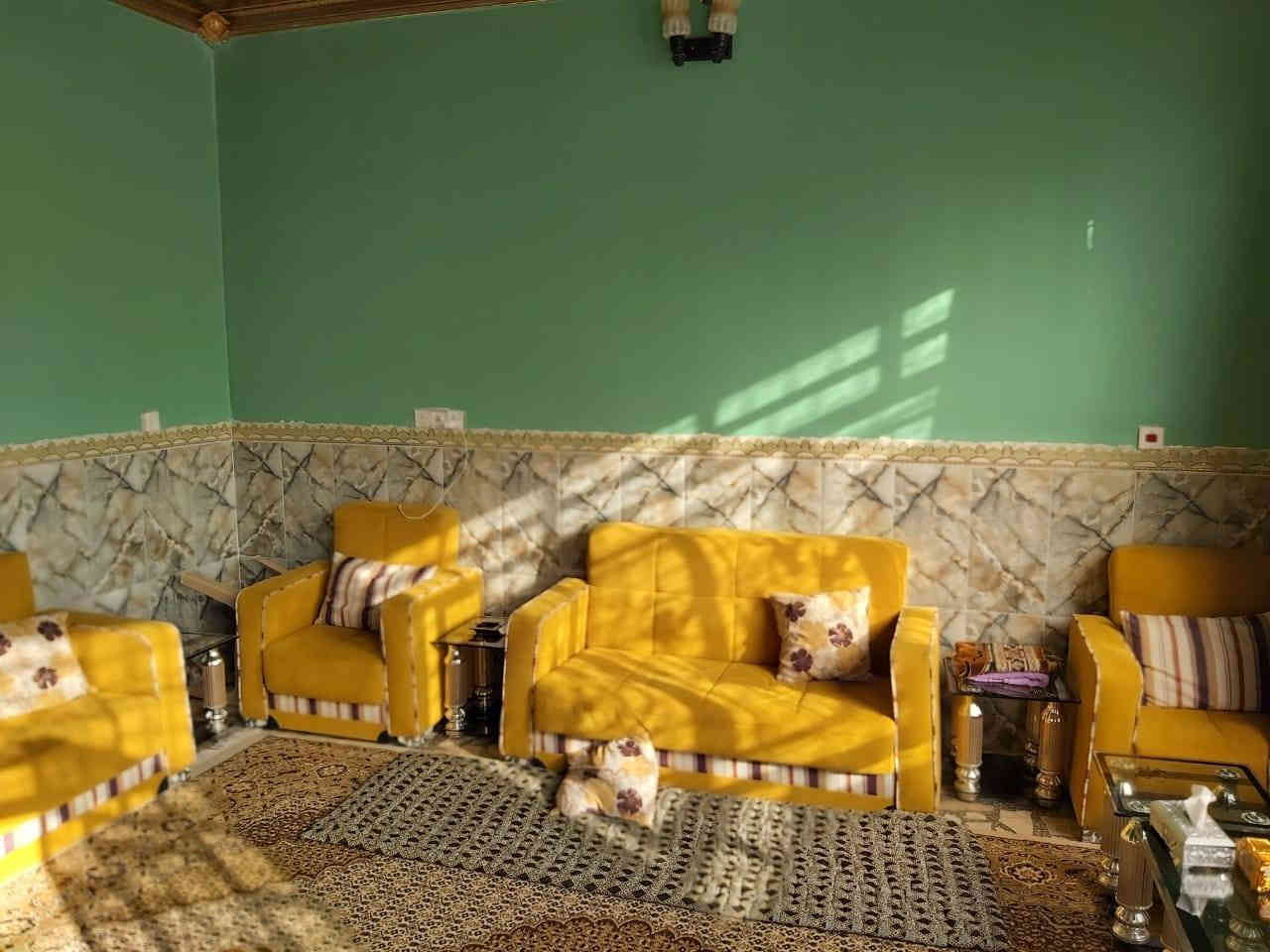 للبيع في سامراء حي دوانم معمل الادويه دار سكن طابقين  مساحته 150م وجه 10م نزال 15م شارع 10م المربع الاول قرب جامع محمد شاكر المربع الذهبي بي معمله في البلديه من أجل تروجها للاستملاك في الطابو يحتوي على 5 غرف نوم واستقبال وصاله ومطبخ وحمامات وگراج الطابق الارضي كاشي مرمر حزام سيرامك مع سقوف ثانويه  الكهرباء نظام بواري مع جهاز حمايه تشغيل واطفاء ذكي والطابق الثاني 3 غرف نوم ارضيه بورسلين وحمامات السعر 90 مليون بي مجال للشراي للاستفسار الاتصال على الرقم *********** ابو بركات الدراجي عقارات الحاج فاضل زهدي
