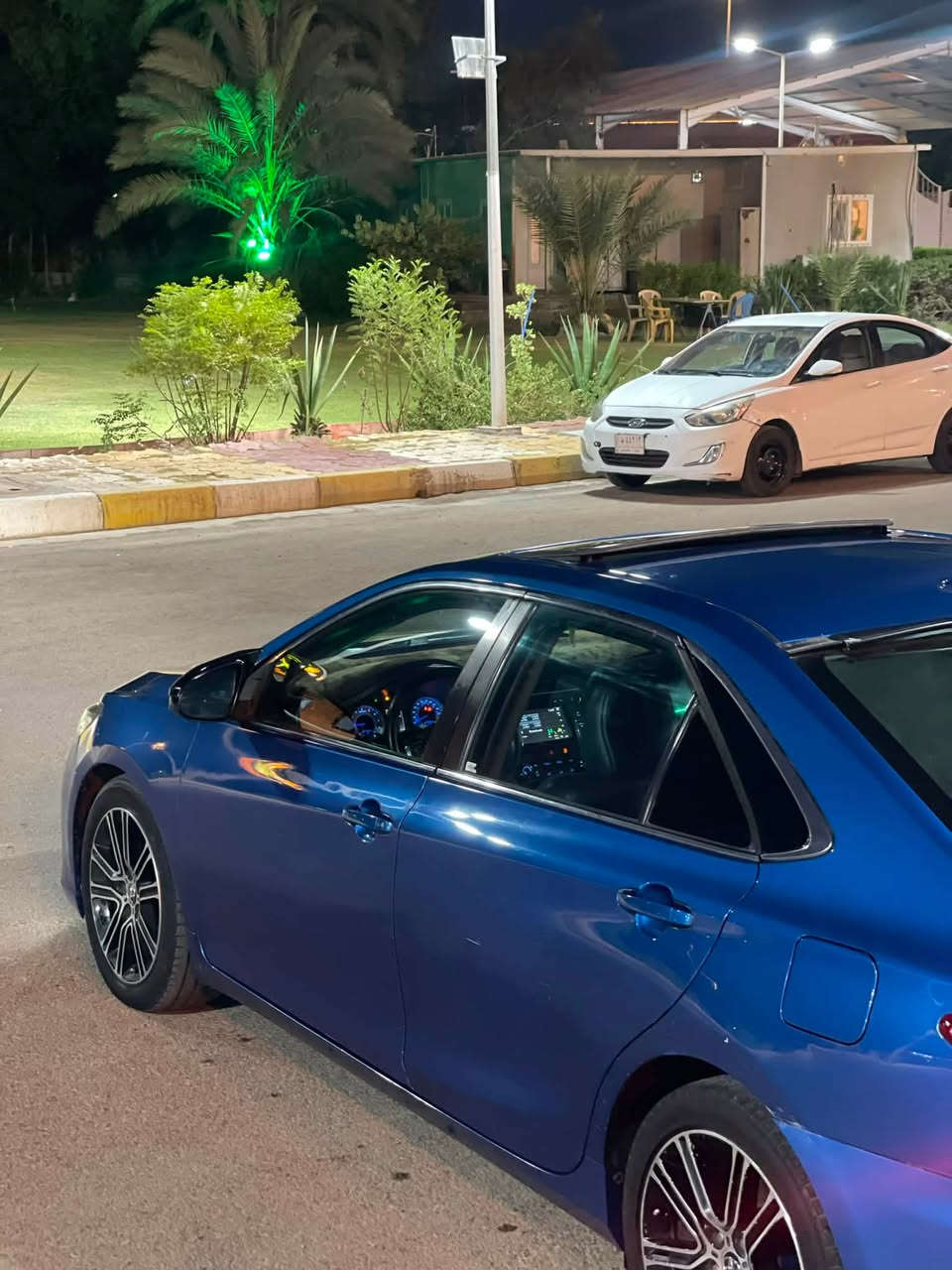 سلام عليكم للبيع وللمراوس حسب القناعه
Toyota Camry SE Plus🚀🚀
موديل 2016 
فول 1/1
مكينه2500
 شحن لاسلكي شفتات ستيرن 
كراسي كهرباء 
جلد ومخمل مطرز
ضربه جاملغ ووبنيد وبيها قطع صبغ 
فتحه سقف بصمه بصمه تشغيل 
عليها سمعات Boss سستم كامل للجنطه 
عليها زنون زرع عدسات عالي ناصي🚀
وعليها اناره ابواب ودشبول وارضيه ويدات ابواب والاكلاصات مال ابواب 18قطعه وبيها 99نمط على تليفون 
الرقم سليمانيه باسمي تحويل وكاله حاضر
مكاني بغداد اليرموك⭐️🚀
السعر 127وبي مجال للشراي
وتحياتي للجميع
***********
