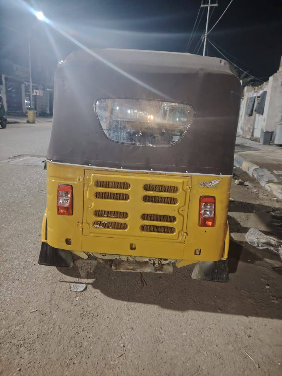 ١٩ اوراق اصولي وصل مصطفى تكفل لرقم 
مكان كوت كشر شوفت عينك بيه رشات صبغ وبيه بارد 
مكينه مكفوله تنقيص وتبخير  مكان كوت 
سعره. ٤٢٥٠
***********
