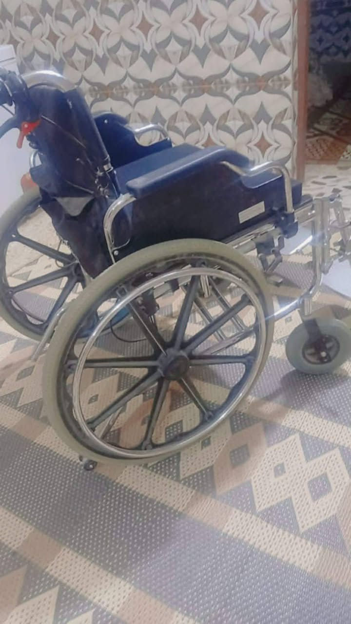 عندي عربانه أريد ابيعه اني مشتريته ب350وما ماشيه بس نص ساعة بيه اريده اخر سعر ب150.مكان شاميه


**إذا كنت صاحب هذا الإعلان وتريد حذفه لأي سبب، رجاءا أرسل رسالة إلى الدعم الفني**