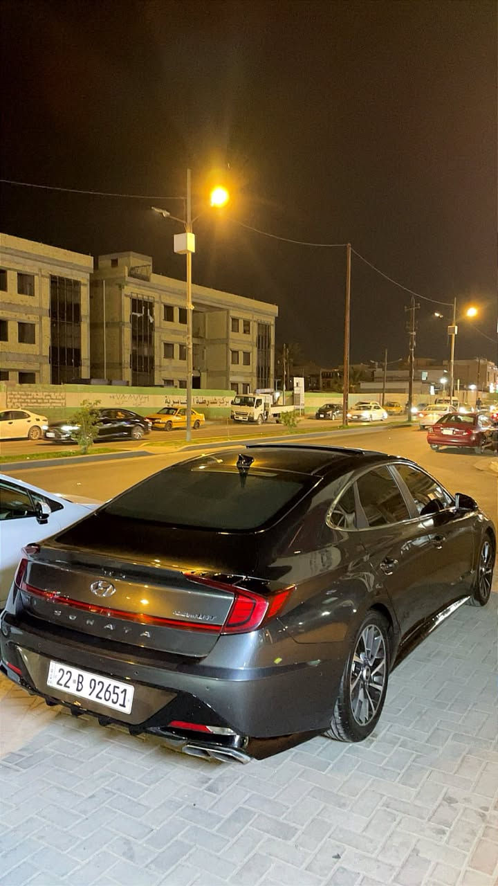 السلام عليكم
سوناتا ٢٠٢٢ لمتدد ١/١ فول الفول 
رقم اربيل بأسمي بيها كتاب تضليل 
حادثها جدا بسيط 
رقم هزة سنوية جدد 
بدون ايرباك بدون دواخل بدون شاصي بدون لغد
السيارة جديدة جدا بدون نواقص
مكاني بغداد العامرية
محرك سليم 
كير سليم 
تخم تاير جديد
صدر امامي خلفي جديد
مكاني بغداد العامرية
السعر ١٧٥ وبيها مجال للشراي 

***********
