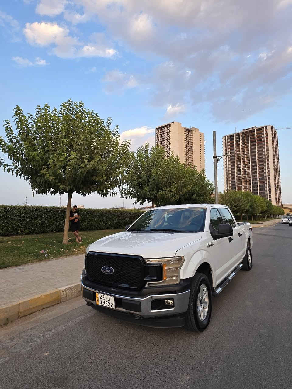 #للبيع_f150
2015 xlt
V8 5.0
السعر: 180$$$

(كلين سيارة بدون حادث)
(محدثه ٢٠٢٠)

ماشيه: ٥٨ كم حقيقي
دبل أكسل(4x4)
٨ سلندر 
كير تعليك
كير ٦ نمر
شاشة صغيرة
كاميرا خلفية دوارة 
مرايات هيتر 
باب طويل بودي طويل
كير و محرك و أكسل حدادية كلة بشرط
محدث السيارة ٢٠٢٠ 
سيارة  بدون صبغ (كلين)

سنوية مجددة لل ٢٠٢٨

مكان سيارة أربيل
للاستفسار: ***********
فقط بيع بدون مراوس
