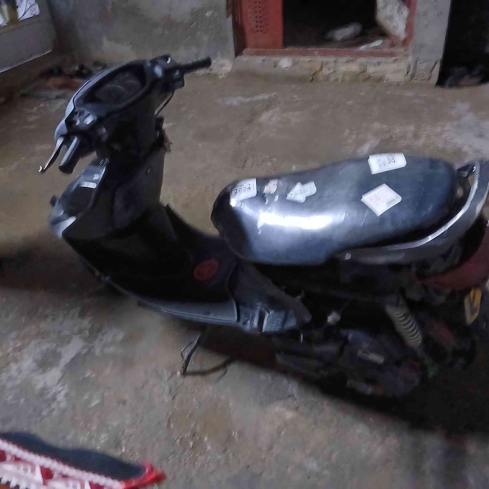 السلام عليكم دراجة للبيع فراشة حاوية مكينة فول صلي على محمد
دراجة مال جناي يشهد الله متذب عليها ربع كاملة مكملة جك نص جك صفح سلف هندر واحد والسلف بصمة قفل استيرن هورن اصلي لايت زنون عالي ناصي اشاير كاملة بك لايت جديد دبلات يشهد الله قبل يومين بدلتهن ودبل خلفي جديد وتعلاية مال دبل كابرية جديد تايرات جديد نقصها كفرات بس 
سعر خاص واني خادم


**إذا كنت صاحب هذا الإعلان وتريد حذفه لأي سبب، رجاءا أرسل رسالة إلى الدعم الفني**