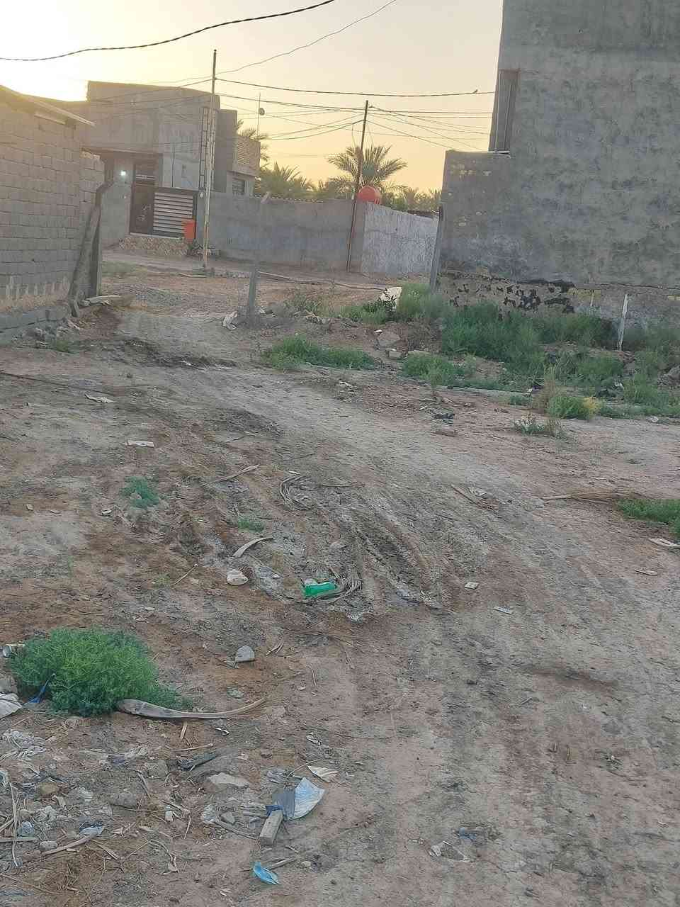 قطعة أرض للبيع مساحه ٤٣٠متر
طابو زراعي سند٢٥ داخل حي سكني خدمات كامله ماء اسأله كهرباء ظفيرةعنوان الحله ورديه خلف مجمع الأمير انترنيت ضؤي للإستفسار اكثر مراسله الصفحه او الاتصال على الرقم 
***********
