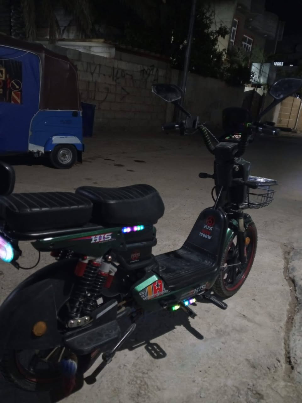 دراجه شحن نضيفه حلوه بكان ديالى بعقوبه بهرز السعر 450وبي مجال قليل


**إذا كنت صاحب هذا الإعلان وتريد حذفه لأي سبب، رجاءا أرسل رسالة إلى الدعم الفني**