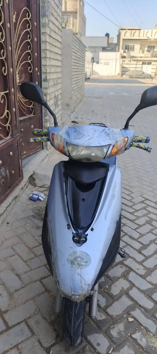بريز للبيع  ( الشبح ☠️ ) 
نكرة سلف كلشي شغال 
بس إذا اتشغل الگلوب ( البومة ) تشتغل بس هندر 
الكفرات شوي تعبانه مثل ما موضح بالصور 
السعر ٨٠٠ وبيها مجال بسيط 
الشراي يتصل أو واتساب ***********
العنوان مدينة الصدر
