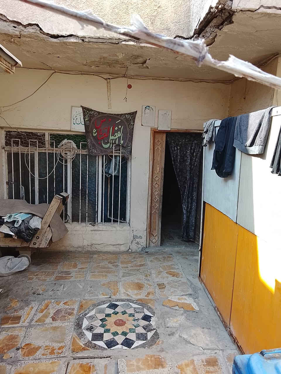 سلام عليكم بيت تعتبر كاع مساحه 144 متر بقطاع 31 مقابل جامع لحكمه سعر 145 وبي مجال رقم واتساب ***********
