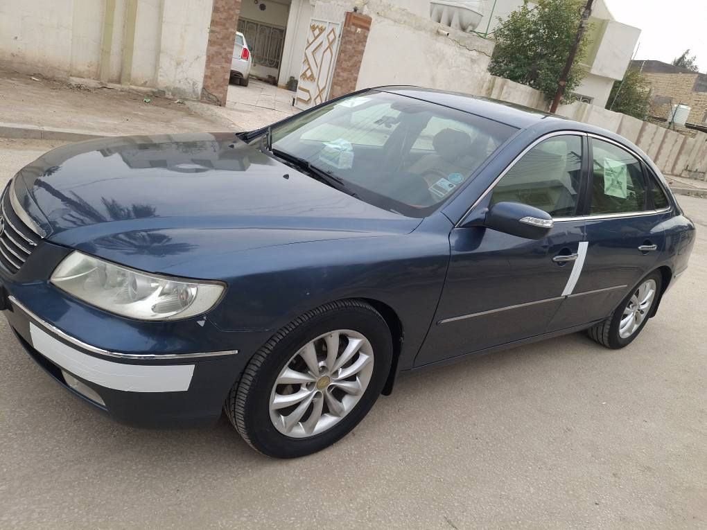 السلام عليكم 
هونداي ازيرة للبيع 
موديل 2008
حادثه جاملغ وبنيد بدون دواخل 
وباب الصدر ملاونين وياه 
يعني بيه 3 قطع بدون دواخل
مكينه 6 سلندر جديده هستوه شاديه 
السعر 93
العنوان بابل 
*********** حلة, بابل
