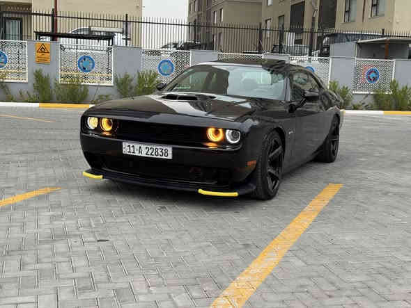 السلام عليكم 
دوج جالنجر shaker 2014
ماشيه 90 ميل 
فول مواصفات 
بصمه 
شاشه 
كأمره 
تحكم استيرن 
صدر امامي خلفي سكات باك 
سياره مزوده او مصروف عليها جديده 
سونارها موجود 
مكاني بغداد حي الجهاد 
السعر 119 
رقمي ***********
