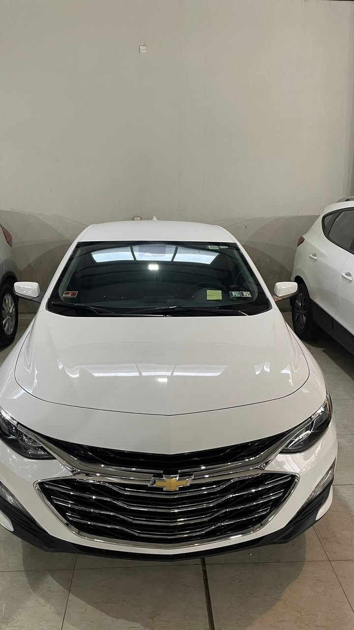 ماليبو. وارد امريكي  موديل( ٢٣/٢٤) حادث خفيف ممرقم. كاتي شمالي تترقم جميع محافضات اقليم 
مواصفات (LT/LS) 
حادث. كل واحد قطعة. باب بلاد  جاملغ بلاد 
محرك ٤ سلندر ١،٥ توربو 
سعر خاص 
مراوس بسيارات شمالي  
***********
مكان سيارة  كلار قريب علة خانقين
