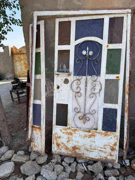 السلام عليكم
باب وربعيه وشباك وباب بدون جرجوبه الباب الثاني 
للبيع الشراي يتصل مناسبات كلش ***********
