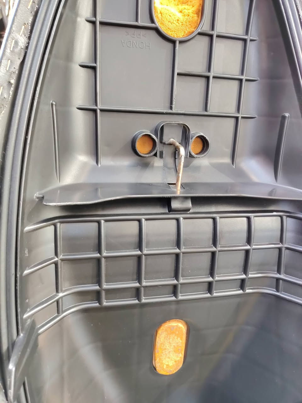 سبيسي ياباني كفاله عامه صارله شهرين طالعه  من الرمبه
الاتصال ع الرقم ***********
