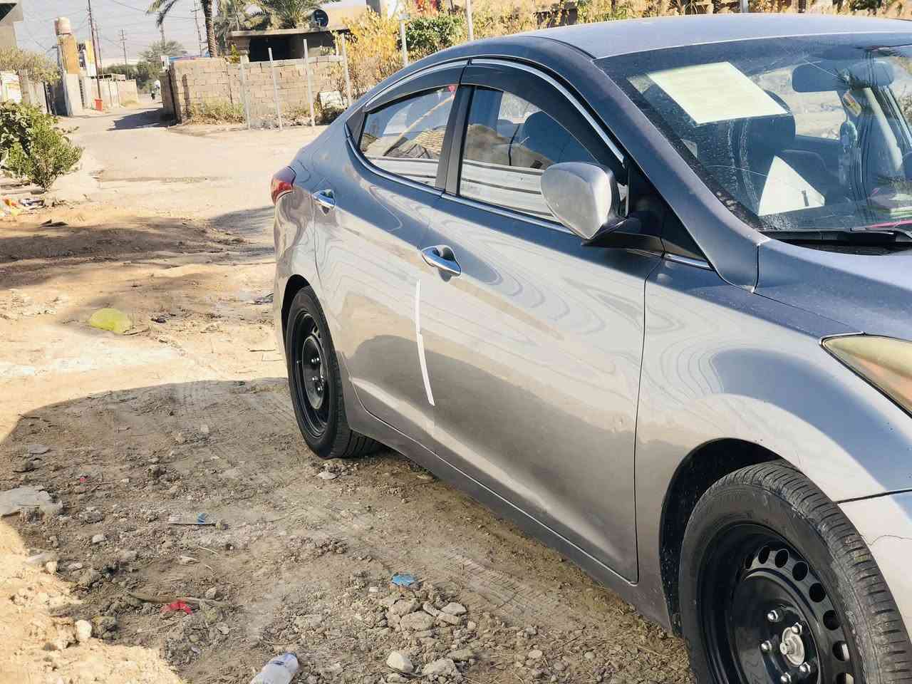 سلام عليكم فانتي 2015  مكينه 1600 جيدي اي  سياراه بيههً باب وجاملغ ايمن وبيها بارد خلف السايق سياره خير من الله تخم تاير صدر جديد 105 بيها مجال.  سيارا حلو تدفئه تبريد بابًا زينونً شاسهً سياره. فانتي  ***********
