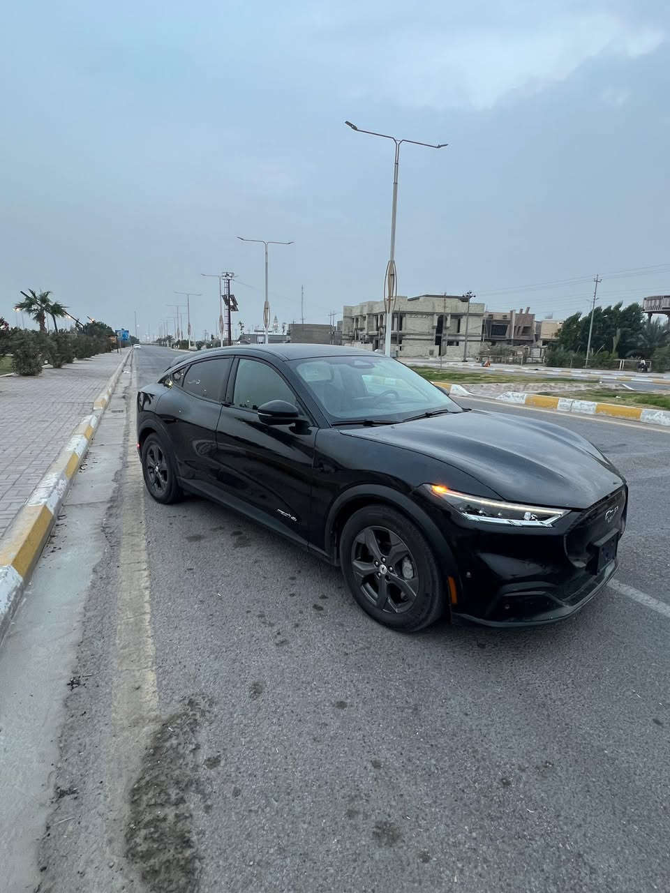 فورد ‏موستينج  2023  كهرباء كامل  
لون اسود 
قاطعه مسافة 23 الف
بطارية ليثيوم 
‏تمشي بالشحنة من 400 الى 450 كيلو 

‏
‏الإضافات  :
‏• دفع رباعي 
‏• شاحن لاسلكي Wireless Charger
‏• شاشة لمس بحجم 15.5 بوصة
‏• نظام كاميرا الرؤية المحيطية لركن السيارة 360 درجة 4 كاميرات
‏• مقاعد كهرباء - مدفأة 
‏• بصمة تشغيل
‏• حساسات ركن أمامية وخلفية
‏• مانع انزلاق
‏• مثبت سرعة Cruise Control
‏• أضوية زينون 
‏• مصابيح LED أمامية وخفلية
‏• اشارات عالمري الجانبيه مع النقطه العمياء
‏• تحكم ستيرن جهتين مع قيادة ذاتيه 
‏• مري طوي كهرباء
‏• نظام ملاحة - Navigation
‏• هاند بريك كهرباء
‏• اضاءة ليد داخلية Ambient lighting
‏• 8 وسائد هوائية Airbags
‏والعديد من الاضافات
السعر 169 ورقه 
تبديل بنيد نفس اللون وصبغ جاملغ امامي يمين
السيارة للبيع فقط بدون مراوس 
للاستفسار الاتصال 

‏‬ ‬ ‭‬ ‭***********
