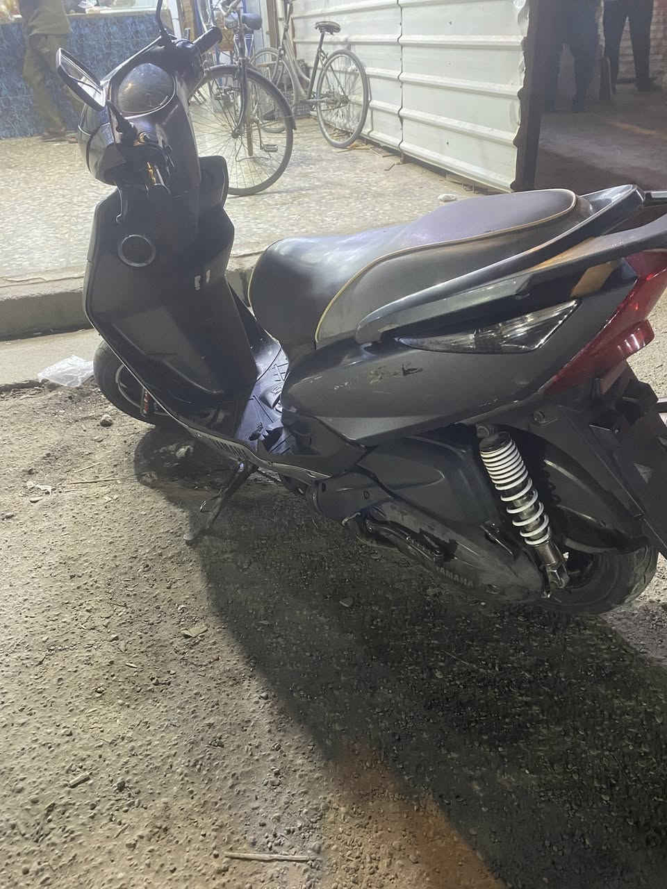 سلام عليكم ثعلب ١٤٠ للبيع مكاني بغداد شعب
رايده 550وبيها مجال دراجه شلعه معدل يشك كاعد ختم واحد ويه مكينه تايرات جدد كهربايات كله شغاله نوزل ٢٠٠٨ 

نقصه حاضنه مال طين جوه تانكي فقط كفرات كامله مكينه مفتوحه شرط وين ميعجبك افحص *********** مستعجل عل بيع
