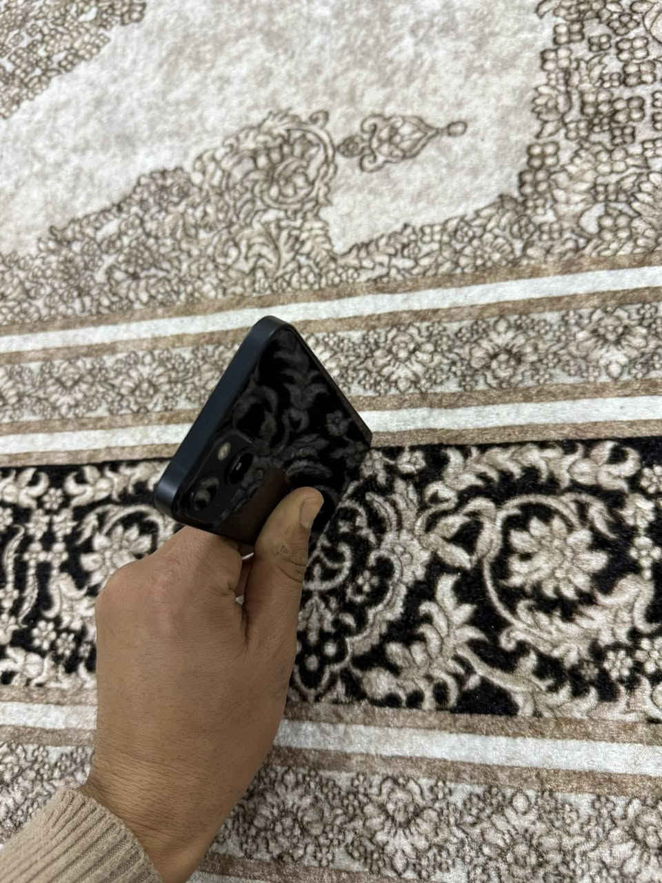 13 عادي ذاكرة 128،بطارية 90،
الجهاز نظيف الصور گدامك+ مامفتوح وضع شركة (***********)واتساب ، اربيل لاوان 
530 الف سعرة.
