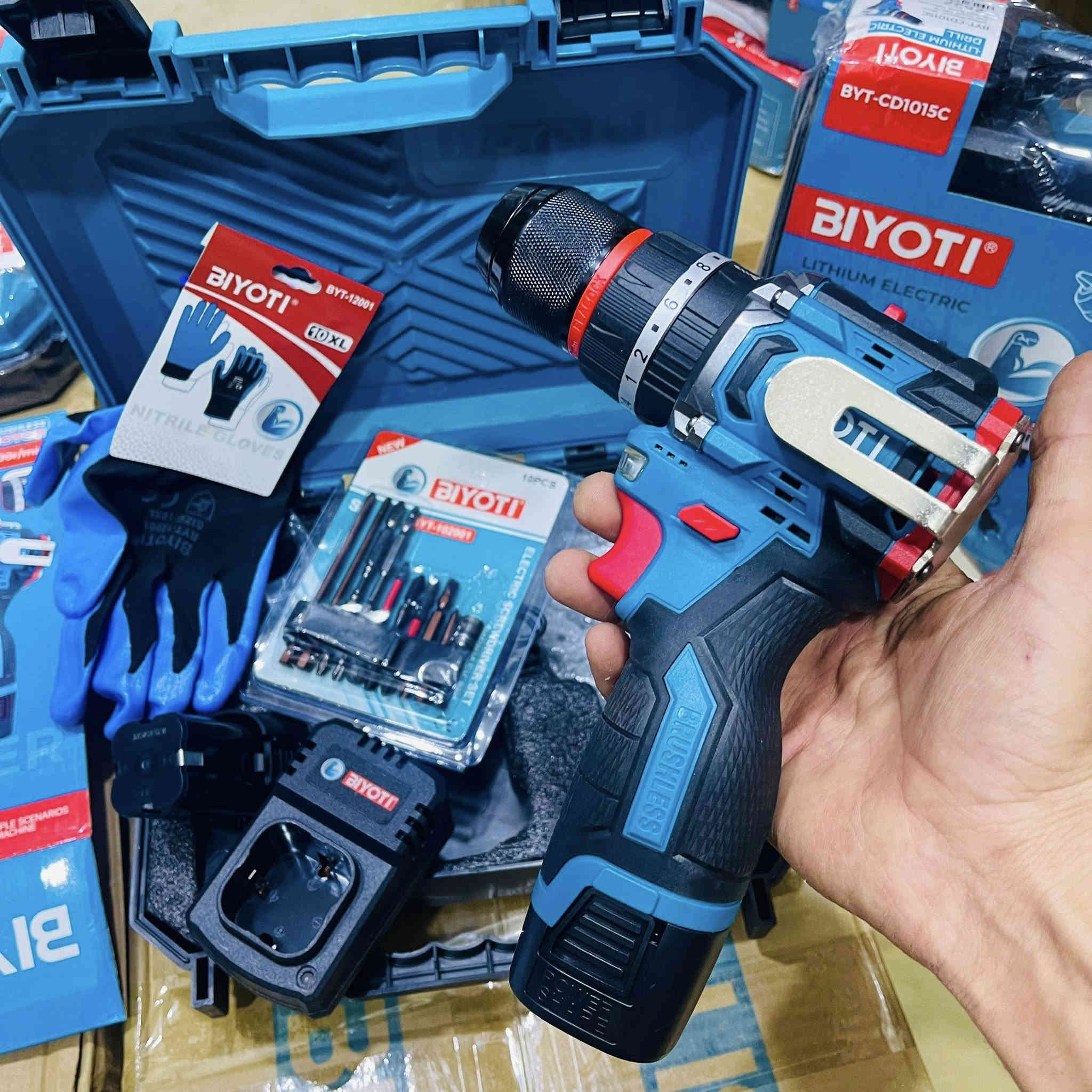 #توفرة الأصدارات الحديثة للعملاق 🔥 شركة  BIYOTI 💪🏻
……….{ دريل + سيت لبب اصلي عدد 10 + كفوف عمل + بطاريه عدد 2 + شاحن قاعده (فتح وشد و همر BIYOTI )

#التفاصيل : أعلى فئه طوبة نضام كلچ قفل حديد ثقيل / برشلس نضام عالي الكفائه ل تحمل ضغط العمل / بطاريه عدد 2 { 16.8 V } فعلي تفريغ عالي الكفائه لعمل ساعات طويله / نضام فتح وشد و تثقيب همر فعال جدآ 📌 سيت لبب اصلي عدد 10  مقاوم في العمل + كفوف عمل BIYOTI / تحكم عزم 24 / قاعدة حديد من الخلف ل تحمل الصدمات مع ضمان جودة المنتج

♻️ #هنالك فيديوهات ل تجارب الزبائن والأساتذه الكرام داخل التعليقات 🛠️

#السعر : 38 الف المفرد { أعلى فئه / فتح وشد/كونكريت/همر/ أحدث الأصدارات 📌

العنوان بابل توصيل 5 الاف التواصل خاص أو واتساب : ***********
متوفر من أرقى المناشئ الى أنسب الأسعار ل الطلب جمله / مفرد  أطلب المنتج الي يلبي غرضك والسعر الي يلبي مطلبك 🌹@أبرز المعجبين
