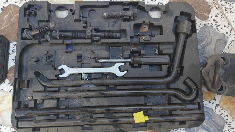 سلام عليكم غراض برادو اصليه سعرهن ٢٥٠ قفل مكانهه ديالى ***********
