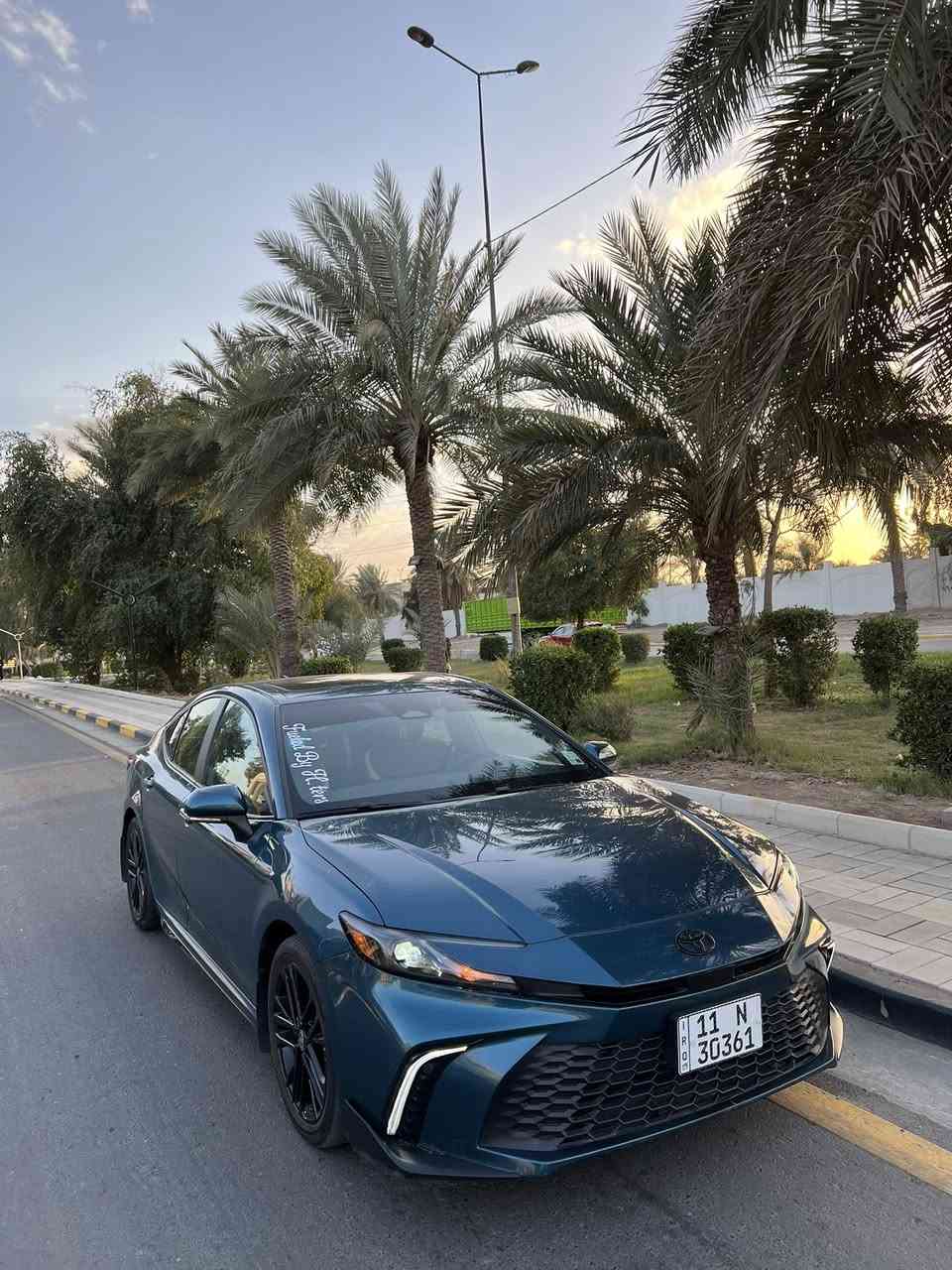 🚗 تويوتا كامري 2025 – SE Black / شكل رياضي
🔥 سيارة مواصفات راقية والسعر تنافسي جداً!

المواصفات:
 • نسخة SE Black الرياضية
 • لون خارجي مميز وشكل هجومي
 • داخلية نظيفة جداً
 • شاشة كبيرة
 • فتحة سقف
 • جنوط سوداء رياضية
 • LED بالكامل
 • بصمة تشغيل + دخول ذكي
 • رادار / كروز ذكي / سيستم أمان Toyota Safety

الحادث:
السيارة صار بيها فقط:
 • صبغ حافة البنيد
 • الجاملغ الأمامي
الجاملغ الخلفي رجع بارد بدون اي صبغ 

السعر: 💰 24.500:

📞 للاستفسار:
***********
او زيارة موقع شركة الناجح العالميه بغداد حي الجامعه نفق الشرطه مقابيل مختبر الرازي
