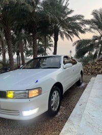 كريستا ١٩٩٣ • ابيض • ٦ سلندر