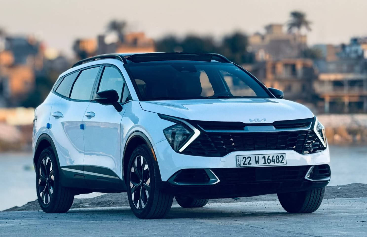 السلام عليكم
سبورتج 2023 Xline فول الشكل الجديد رقم اربيل بأسم شركة وكالة او تحويل مضمون وارد امريكي وصور الحادث مرفقة مع الصور بدون ايرباك 
المواصفات : بصمة / بانوراما / جنطة كهرباء / تسغيل عن بعد / شاشة ديجتال / جلد / كرسي كهرباء / تدفئة كشنات / فور ويل / اطفاء ذاتي / شاحن وايرليس / هندبريك دكمة / حساسات / قطعتين تبريد / مود درايف / LED امامي وخلفي / محرك 2500 / مانع انحدار /  اوتو هولد / مانع انزلاق / رادار امامي / رادار جانبي 
مكاني الكاظمية شارع اكد 
ماشه 31 الف 
للتواصل والاستفسار : ***********
