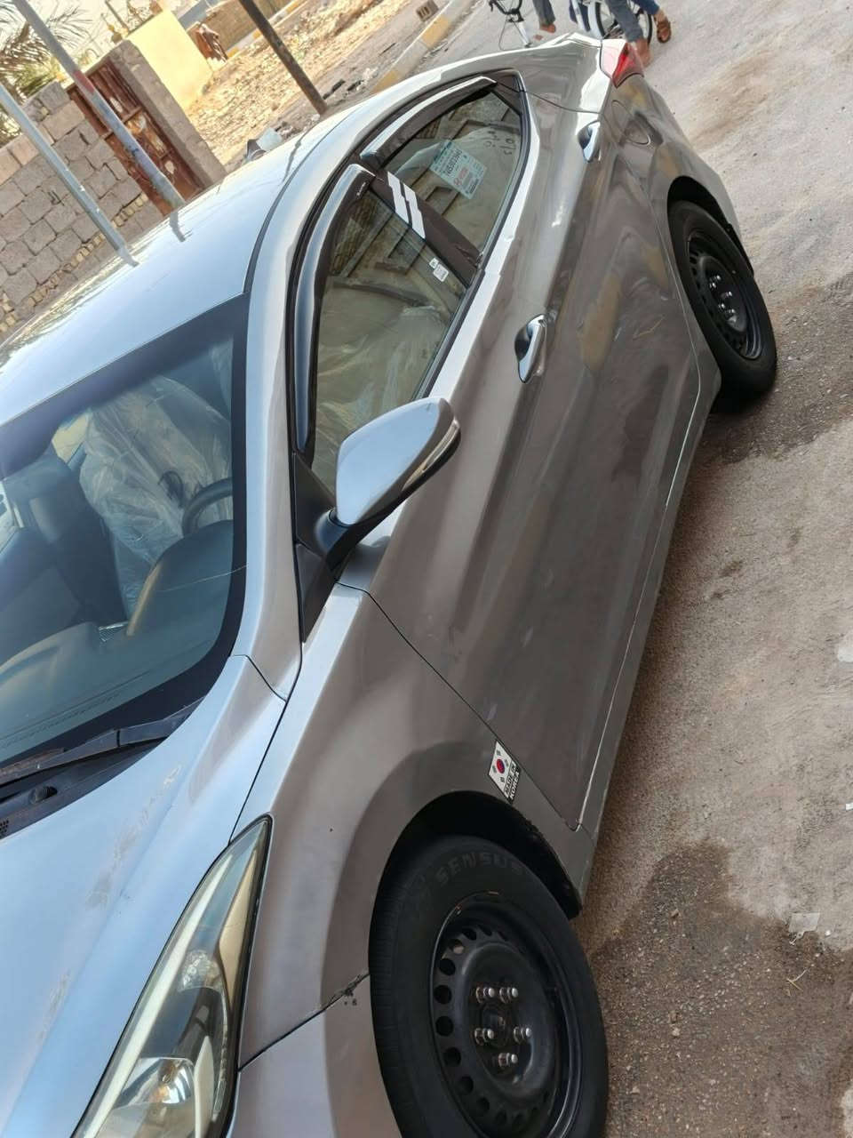 🔥 للبيع إلنترا خليجي موديل 2016 سلفر – نظافة ولقطة 🔥
سيارة **هيونداي إلنترا موديل 2016 خليجي لون سلفر ملكي، شكل مرتب وجذاب 👌
✅ كفالة من التبديل
✅ محرك ممتاز وقير ناعم
✅ مجرد رشات تجميلية (للتنظيف فقط)
✅ اقتصادية بالبنزين ومريحة بالاستخدام
✅ جاهزة تمشي وما تحتاج شي
سيارة عملية ومناسبة للشغل أو البيت، والبيع للجادين فقط.
اللي يريد سيارة مرتبة بسعر طيب هاي فرصته 🔥
السعر 105
مكان ناصرية 
***********
