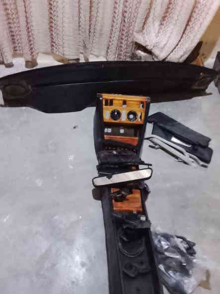 غرفة مرسيدس دب نظيفة حلوة مرتبة  سعر 700 الف مع مجال مكان كركوك ***********
